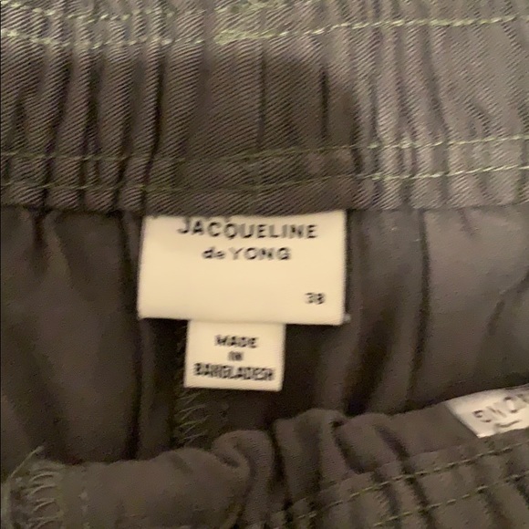 Jacqueline de Yong green tapered viscose pants - Picture 2 of 3